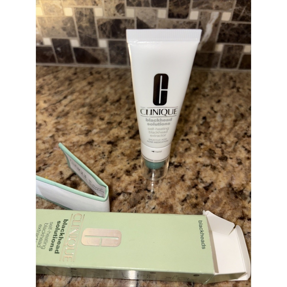 Clinique Blackhead Solutions Self-Heating Blackhead Extractor - NIB + FREE SHIPP - Picture 2 of 3